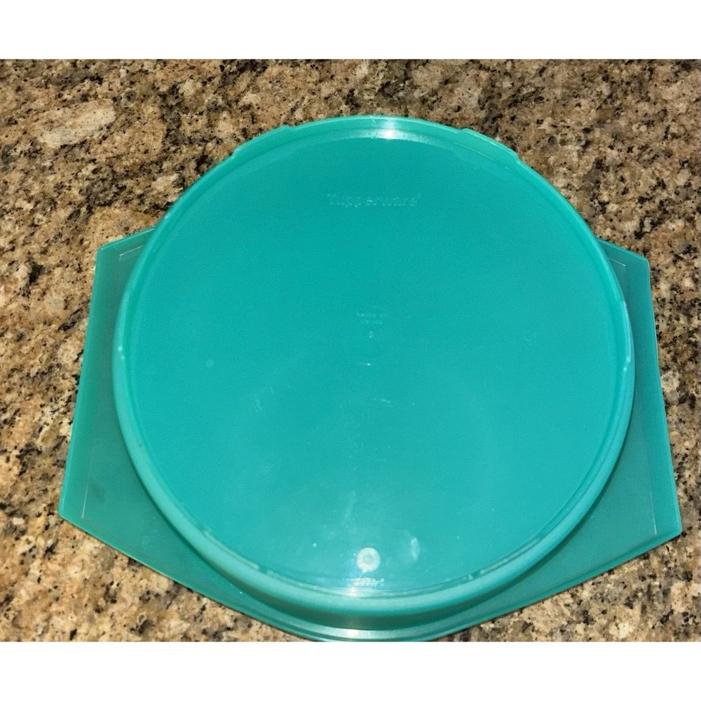 Tupperware Tortilla Keeper #1283 Teal with Lid